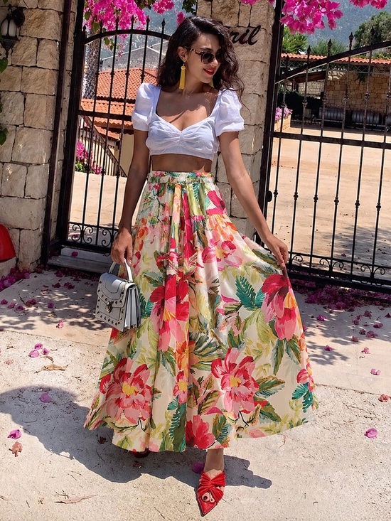 FARM Rio Dresses & Skirts - NWOT! FARM Rio bohemian Painted Flowers Off-White Maxi Skirt